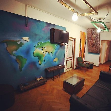Hostel Bauhaus Boekarest Buitenkant foto