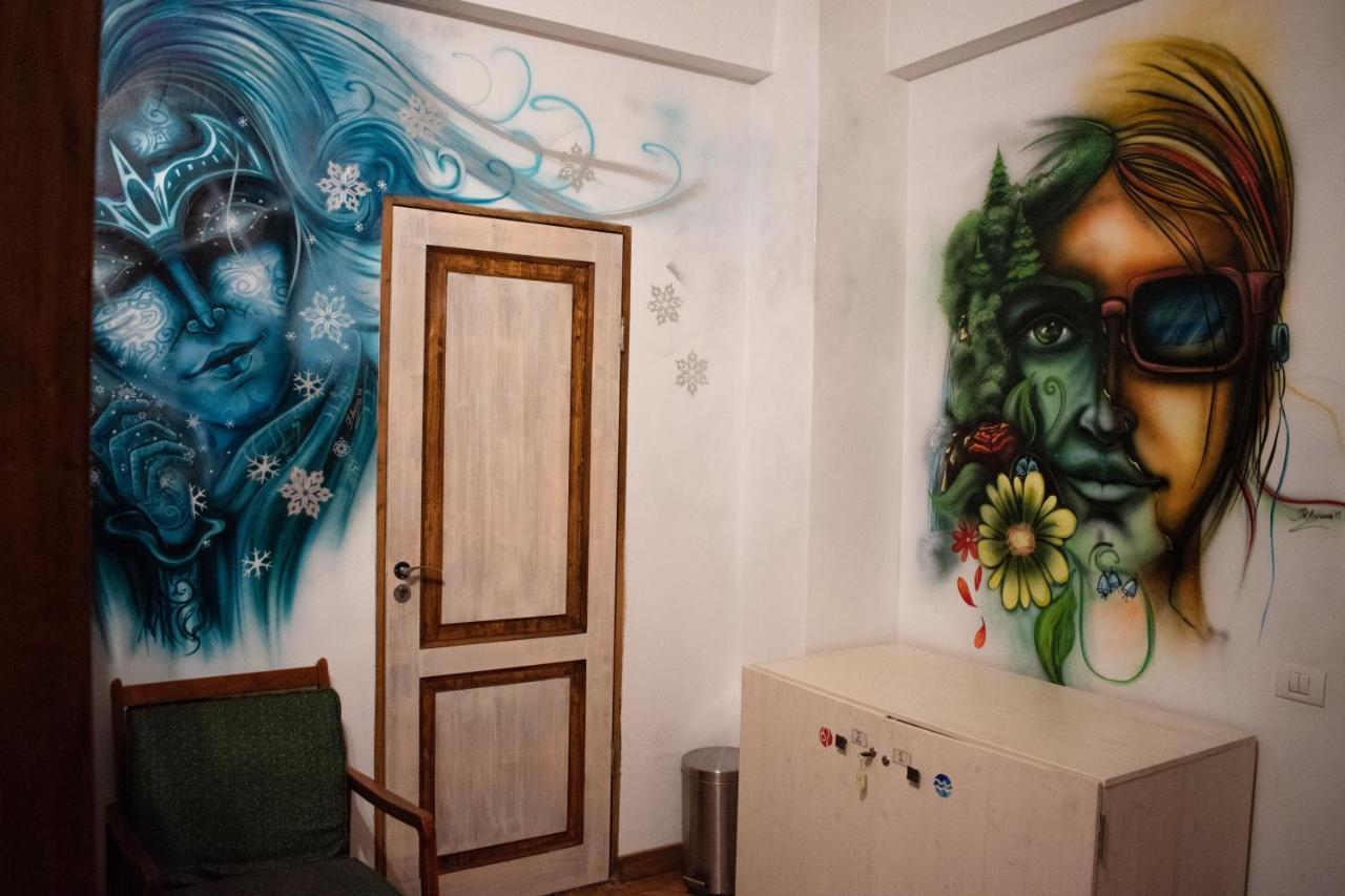 Hostel Bauhaus Boekarest Buitenkant foto