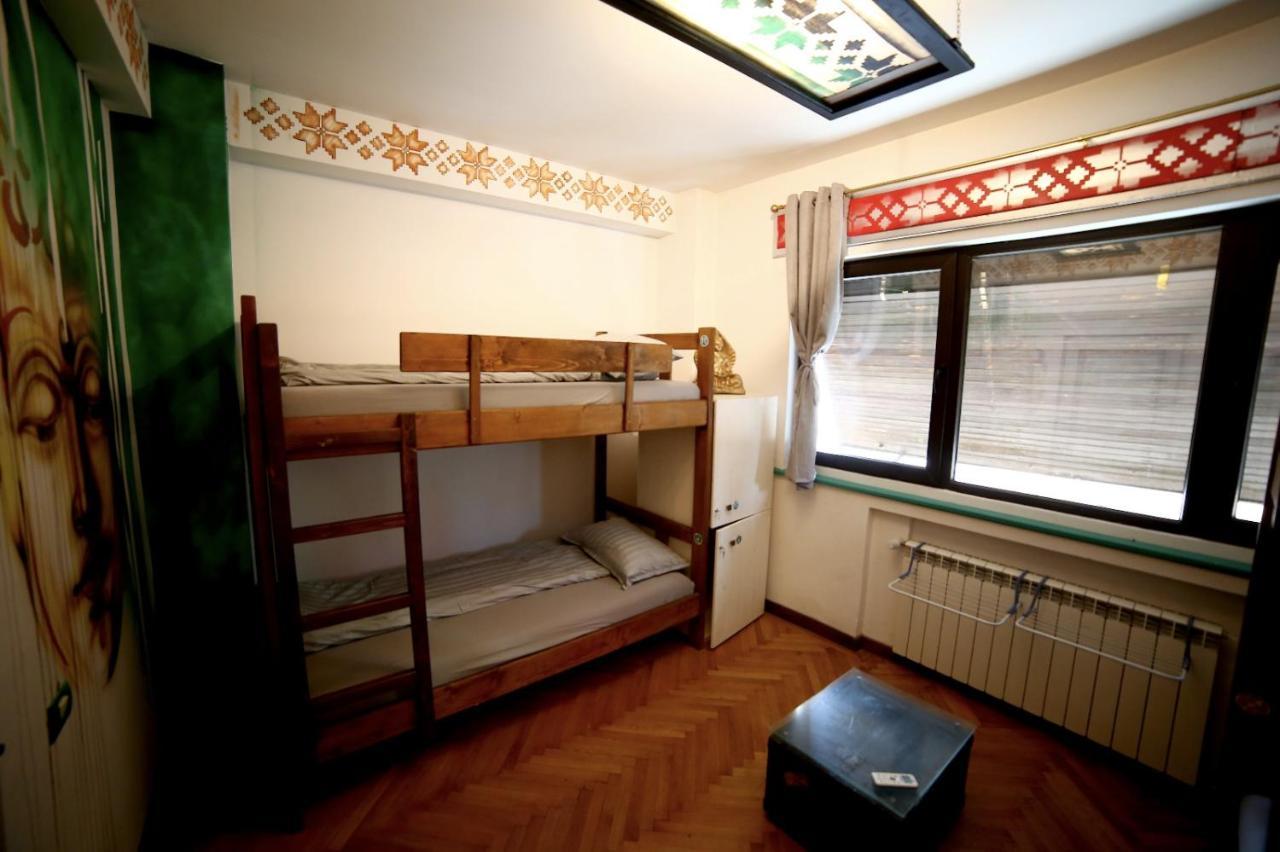 Hostel Bauhaus Boekarest Buitenkant foto
